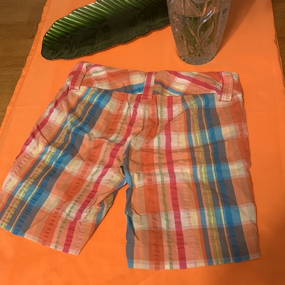 Rue 21 plaid Bermuda shorts Sz 0-1 - Picture 8 of 9